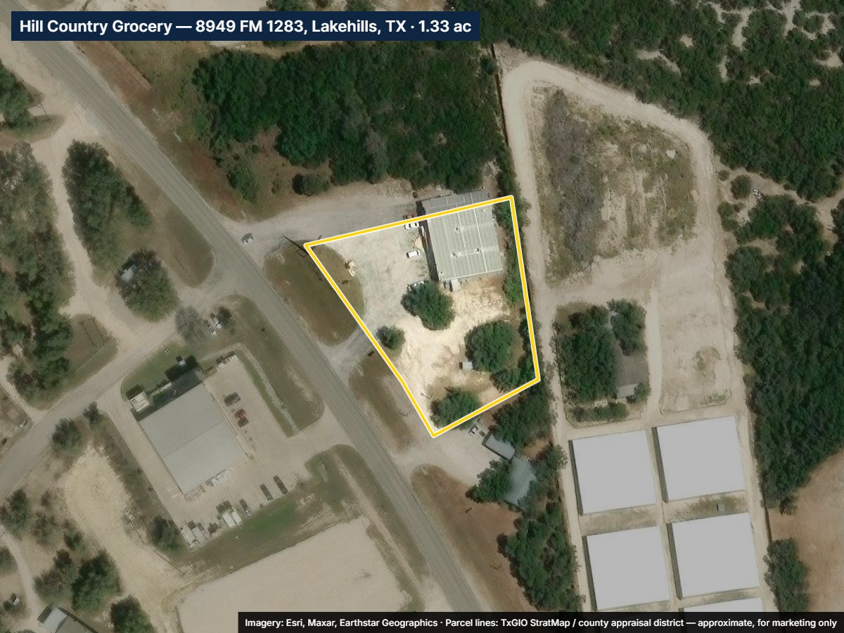 Aerial with parcel outline: Hill Country Grocery — 8949 FM 1283, Lakehills, TX · 1.33 ac